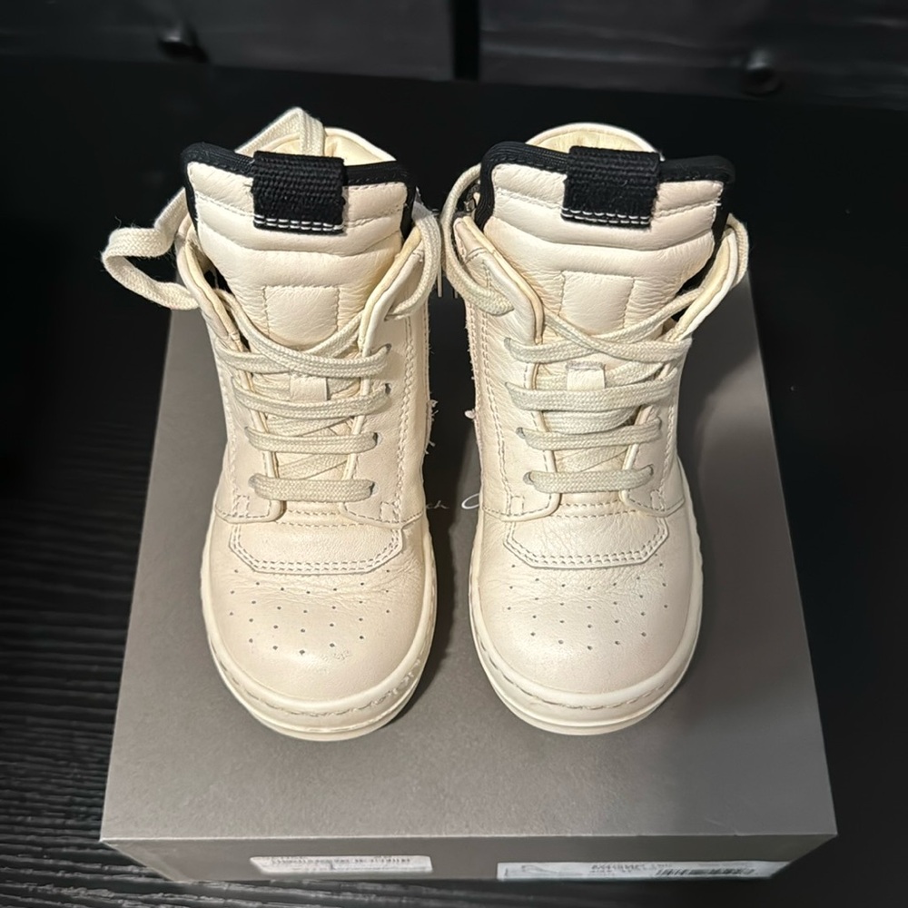 RICK OWENS
Baby Off-White Babygeo Sneakers